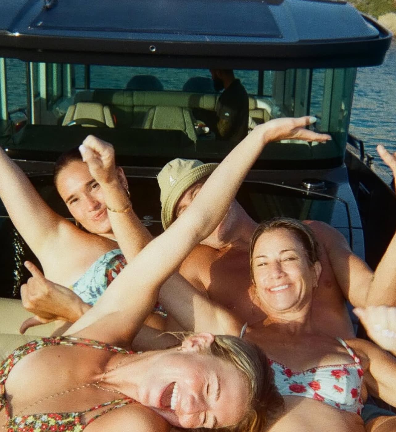 LoTime film sample photo 0 - vintage iPhone photography